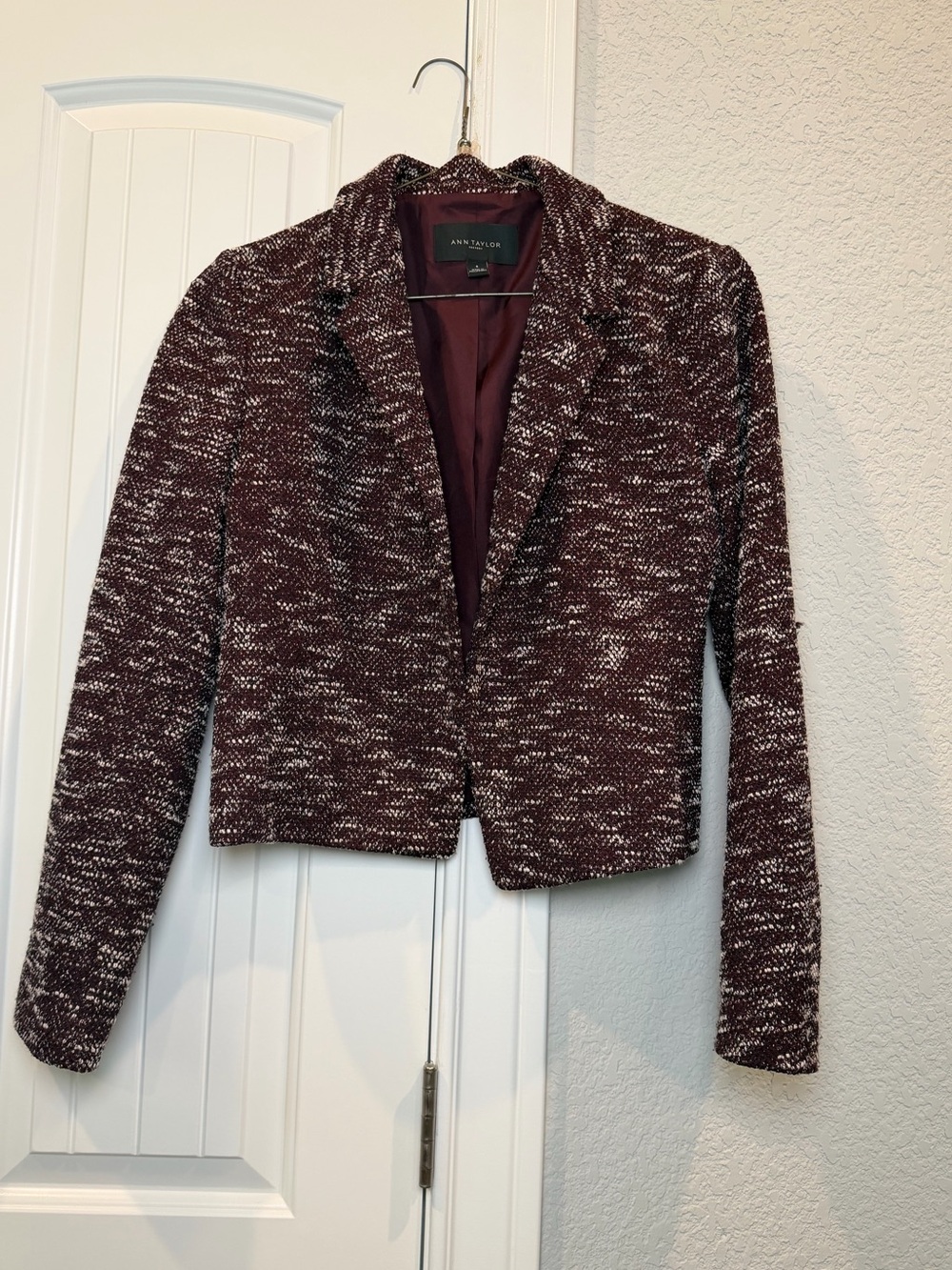 Ann Taylor Textured Marled Blazer Jacket in Burgundy